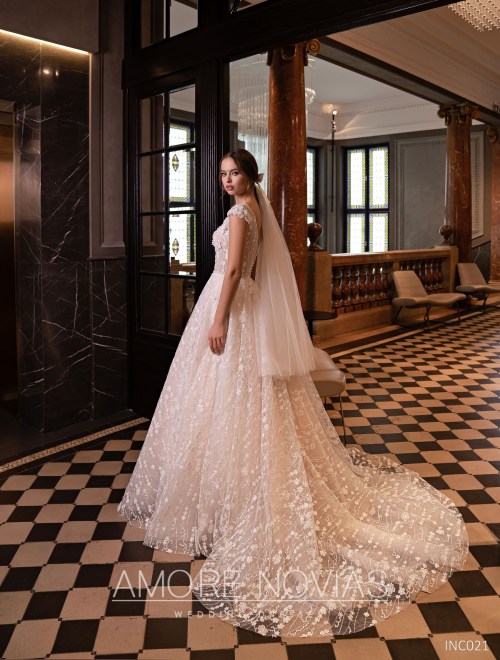 https://amore-novias.com/images/stories/virtuemart/product/INC021       (3).jpg